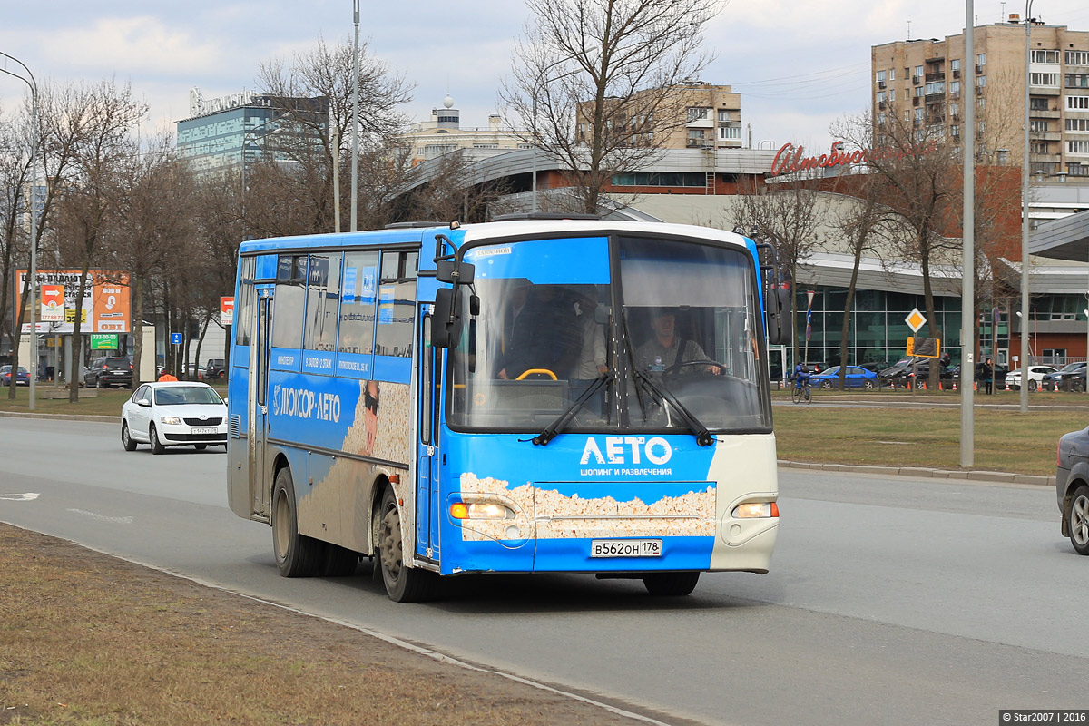 Санкт-Петербург, КАвЗ-4235-43 № В 562 ОН 178