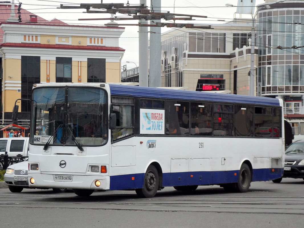 Кемеровская область - Кузбасс, ЛиАЗ-5256.33-01 (ГолАЗ) № 261