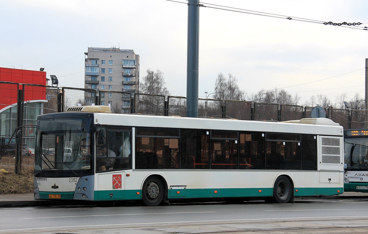 Санкт-Петербург, МАЗ-203.065 № 2352