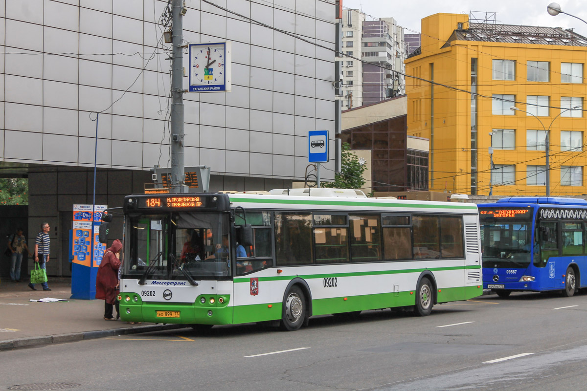 Μόσχα, LiAZ-5292.21 # 09202