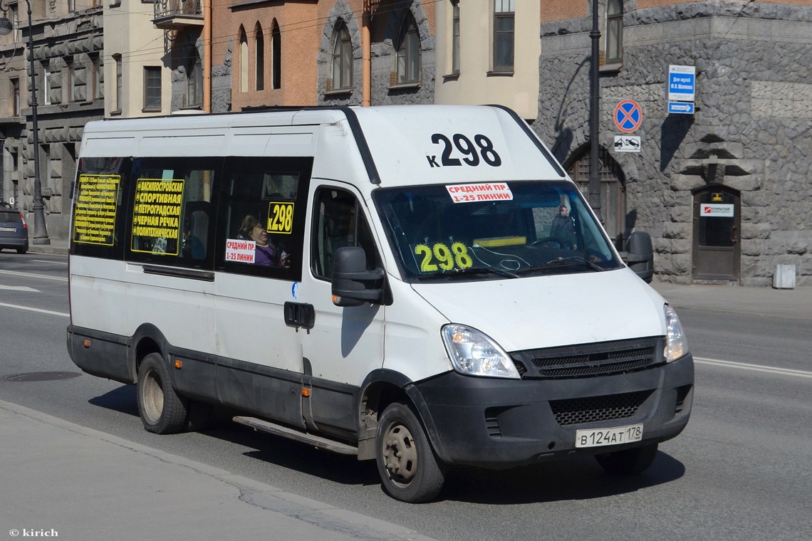 Санкт-Петербург, Нижегородец-2227UT (IVECO Daily) № В 124 АТ 178