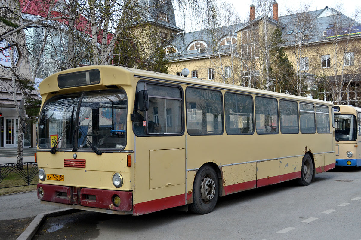 Тюменская область, Mercedes-Benz O305 № АР 142 72