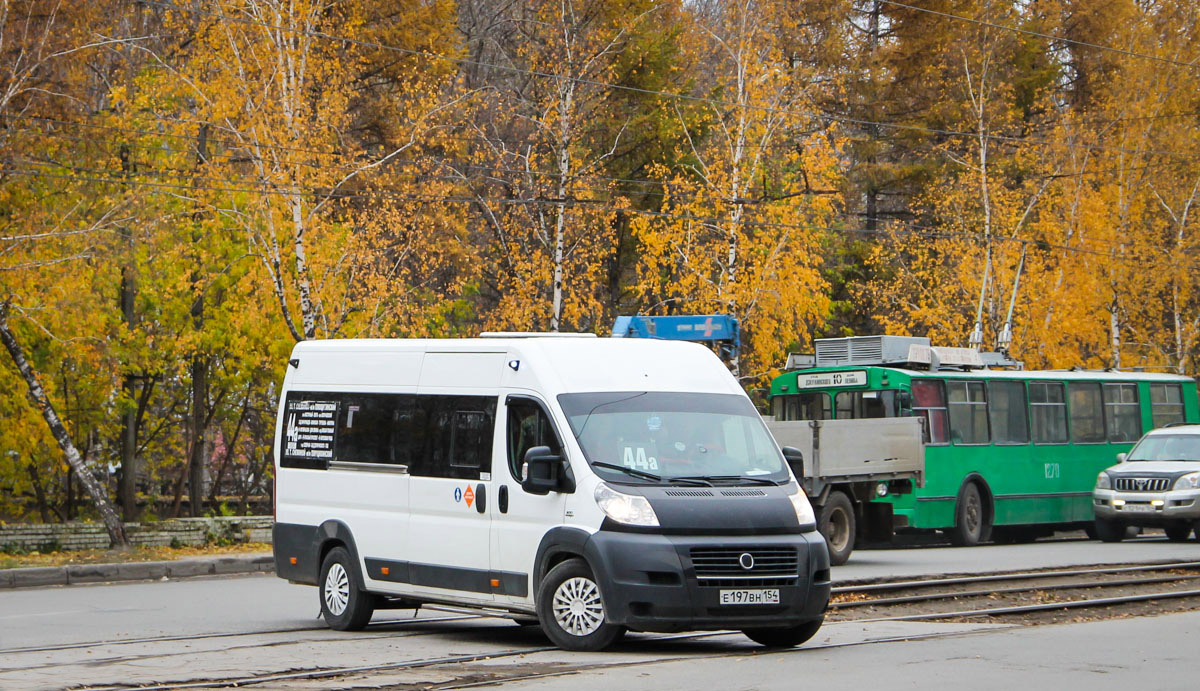 Новосибирская область, Нижегородец-FST613 (FIAT Ducato) № Е 197 ВН 154