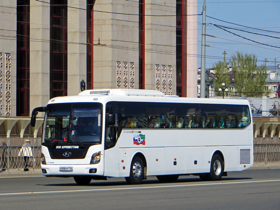 Татарстан, Hyundai Universe Space Luxury № Р 098 РР 116