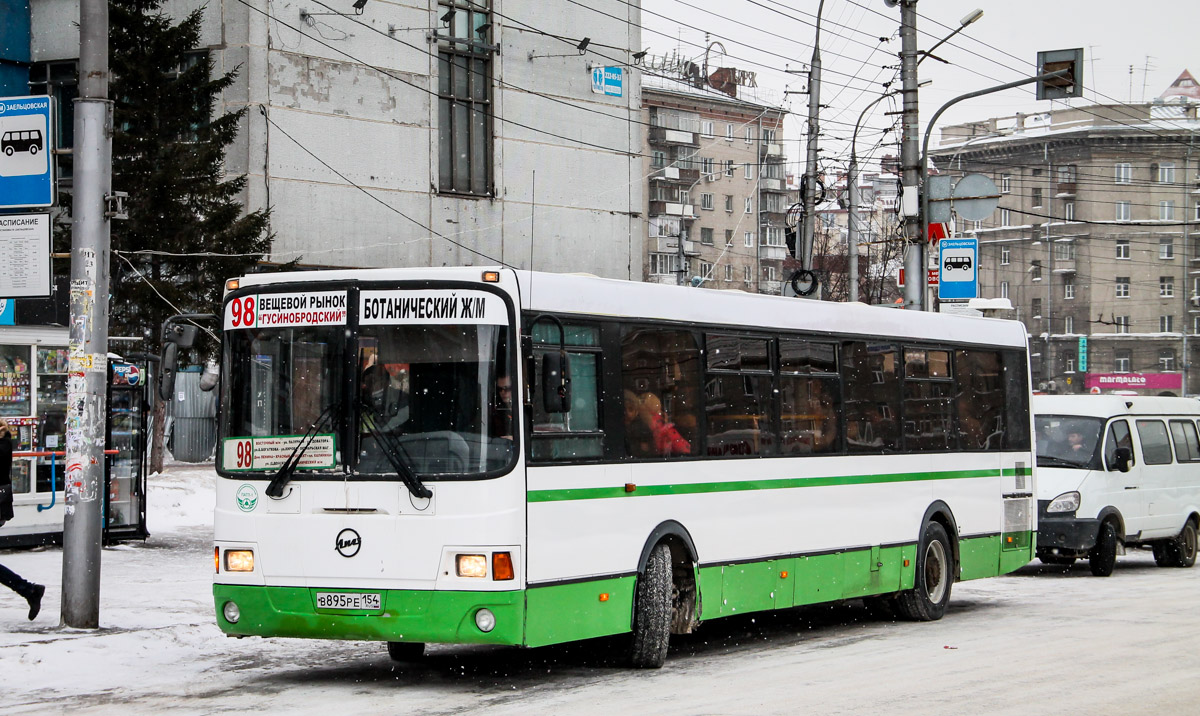 Новосибирская область, ЛиАЗ-5256.36 № В 895 РЕ 154