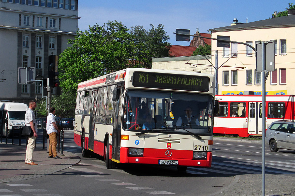 Польша, Mercedes-Benz O405N2 № 2710