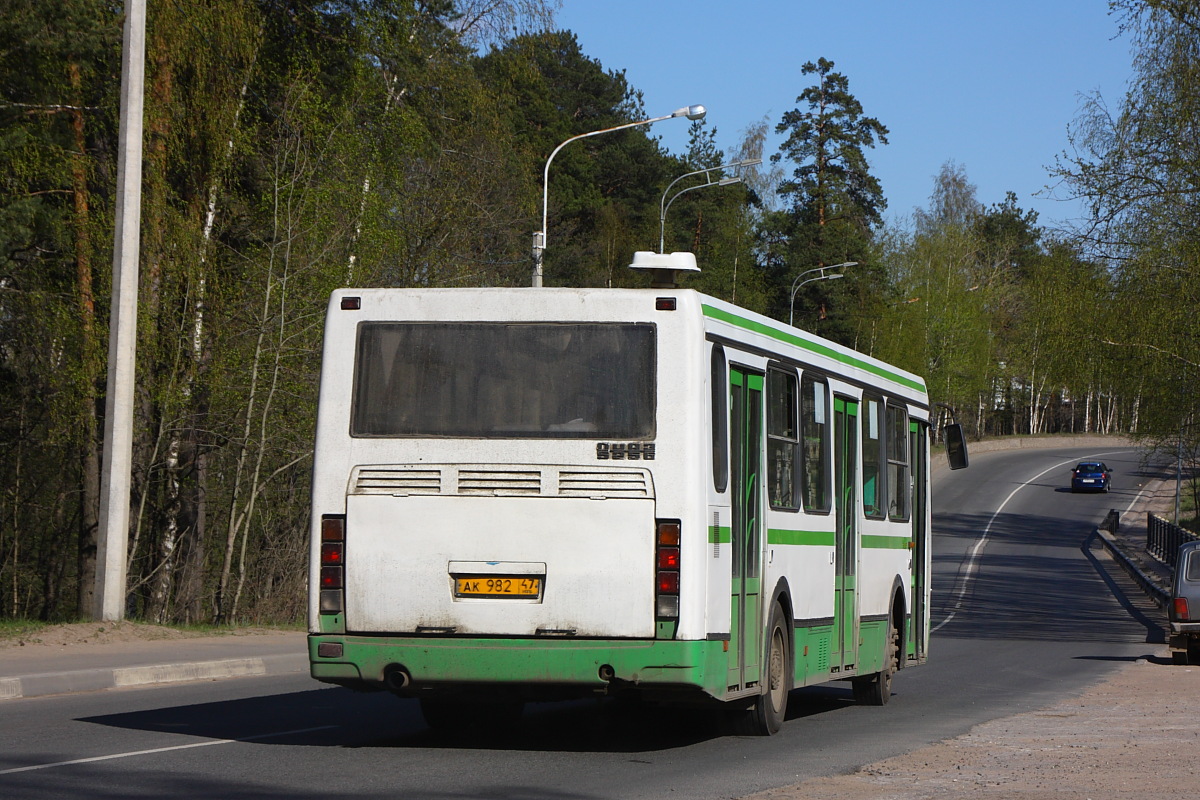 Ленинградская область, ЛиАЗ-5256.26 № 982