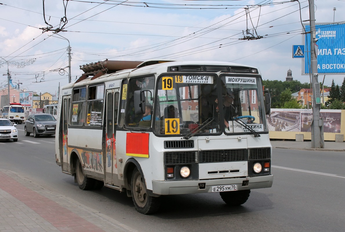 Томская область, ПАЗ-32054 № Е 295 УМ 70