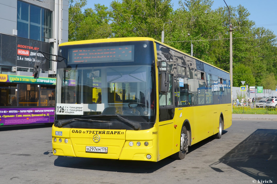 Санкт-Петербург, Golden Dragon XML6125CR № В 297 КМ 178