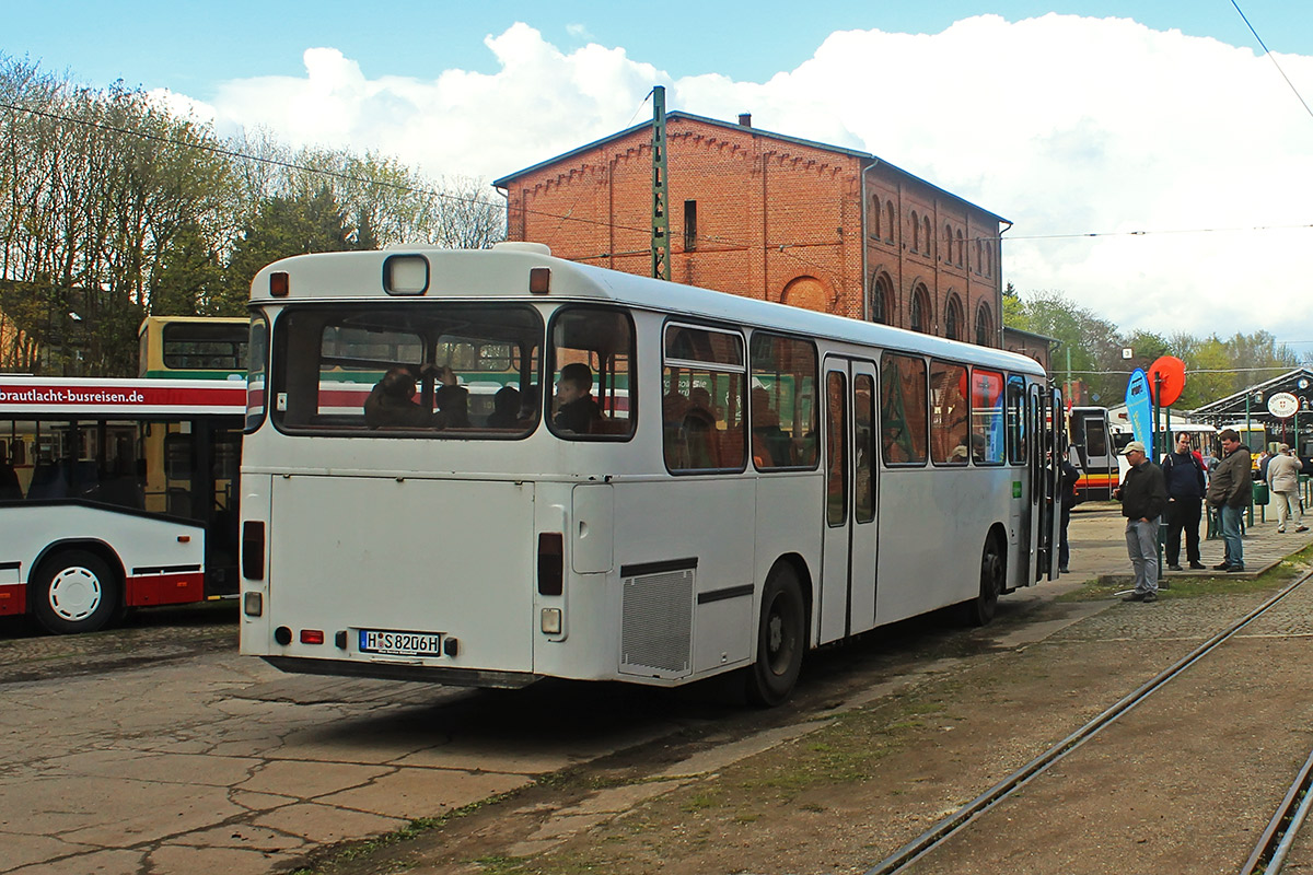 Нижняя Саксония, MAN 193 SÜ240 № H-S 8206H; Нижняя Саксония — Bustreffen Wehmingen Hannoversches Straßenbahnmuseum 17.04.2016