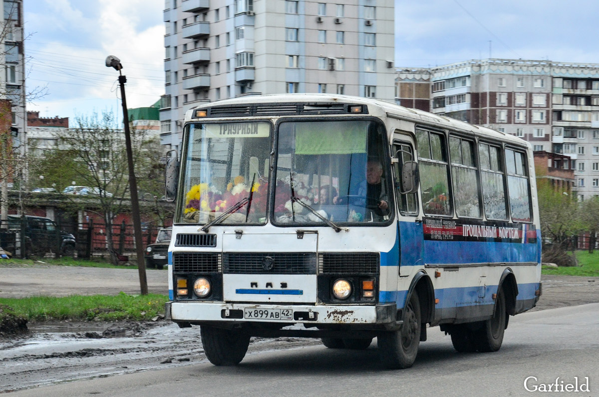 Ав 42. ПАЗ 3205 Кемеровская область. АВ 300 42 ПАЗ. Дизельный ПАЗ 3205 Кемеровская область.