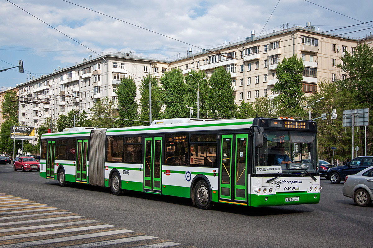 Москва, ЛиАЗ-6213.22-01 № 08802