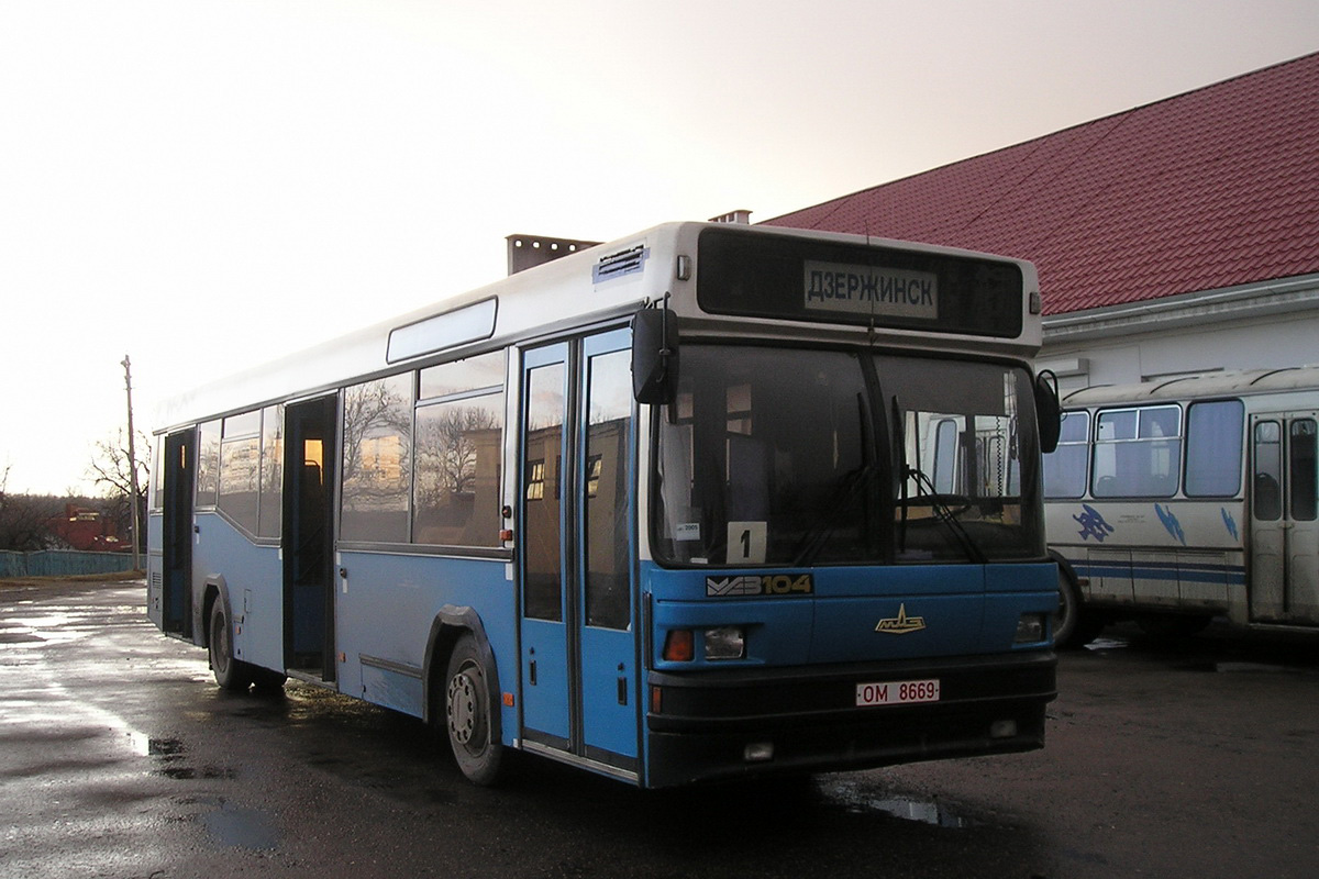 Автобусы дзержинск. МАЗ-104 автобус. Автостанция Дзержинск. 15 Автобусный парк.