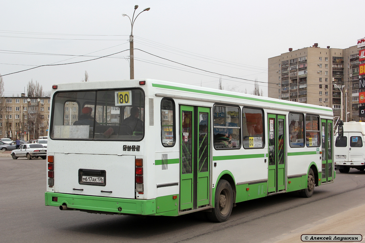 Воронежская область, ЛиАЗ-5256.40 № М 617 АК 136