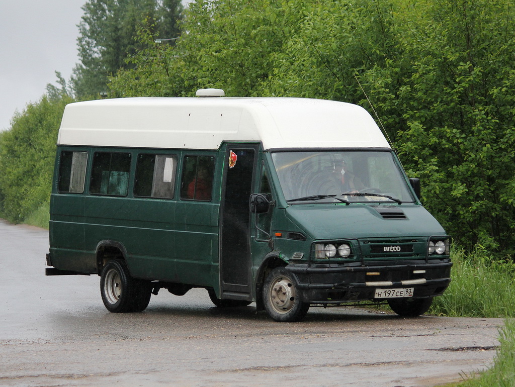 Ленинградская область, IVECO TurboDaily 45-10 № Н 197 СЕ 93 — Фото —  Автобусный транспорт