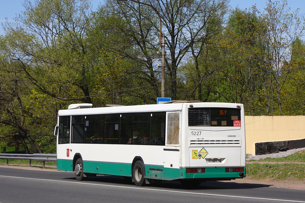 Sankt Petersburg, NefAZ-52994-40-42 Nr. 5227