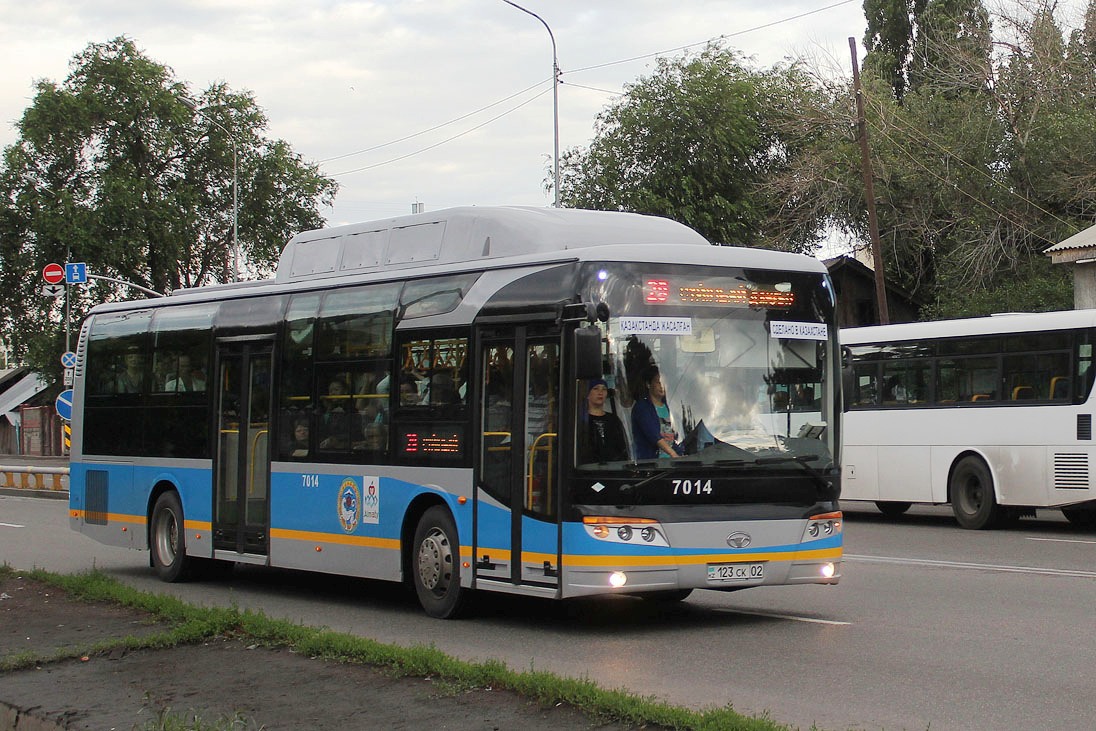 Алматы, Guilin Daewoo GDW6126CNG (СемАЗ) № 7014