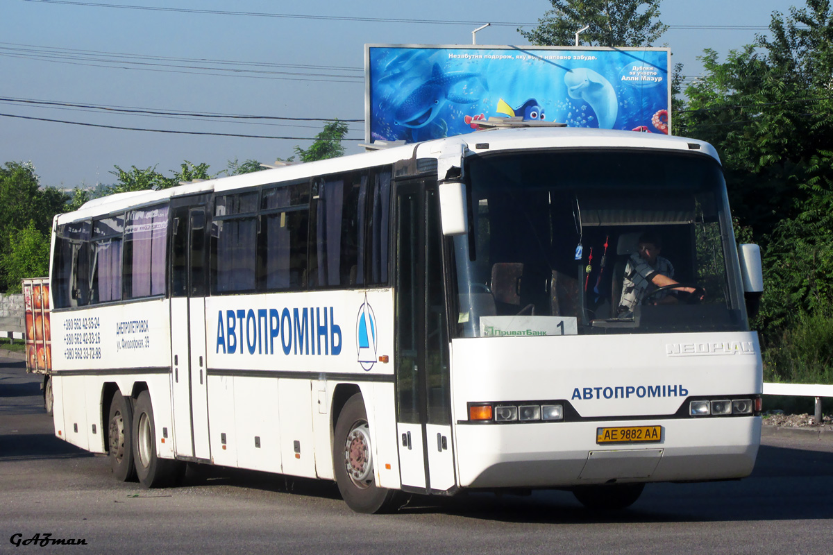 Днепропетровская область, Neoplan N318/3Ü Transliner № AE 9882 AA