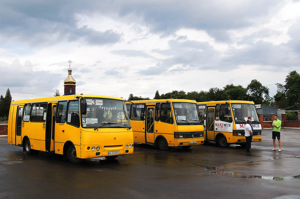 Волынская область, Богдан А092 (Y99-C39) № AC 2416 BT; Волынская область, БАЗ-А079.14 "Подснежник" № AC 1886 BM; Волынская область — Автобусные вокзалы, станции и конечные остановки