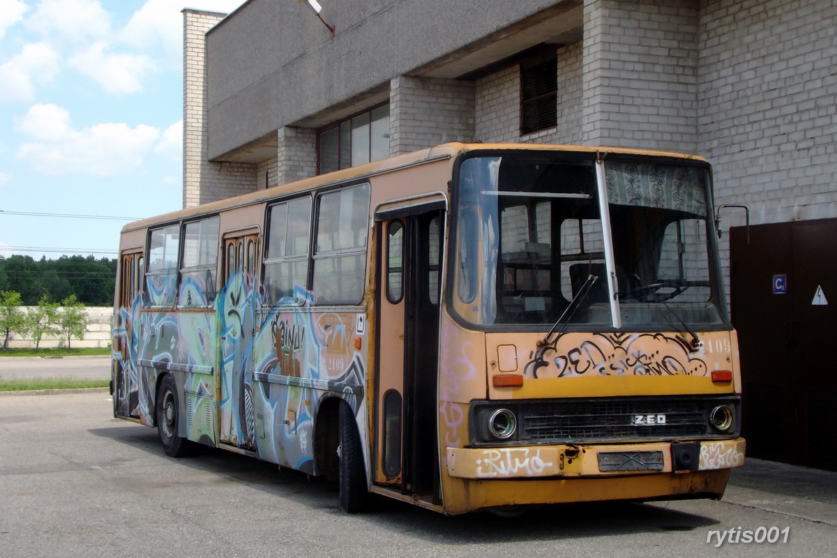 Литва, Ikarus 260.37 № 109