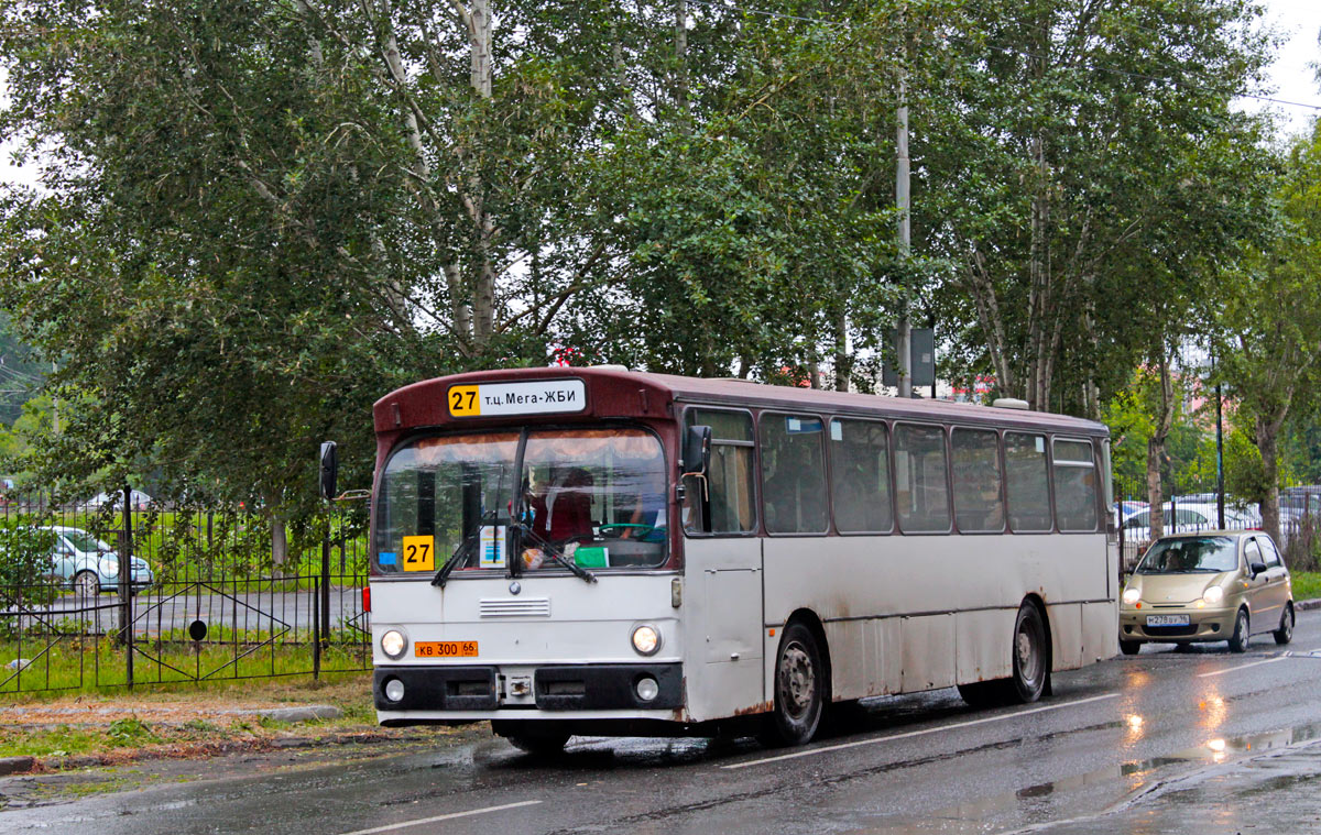 Свердловская область, Mercedes-Benz O305 № КВ 300 66