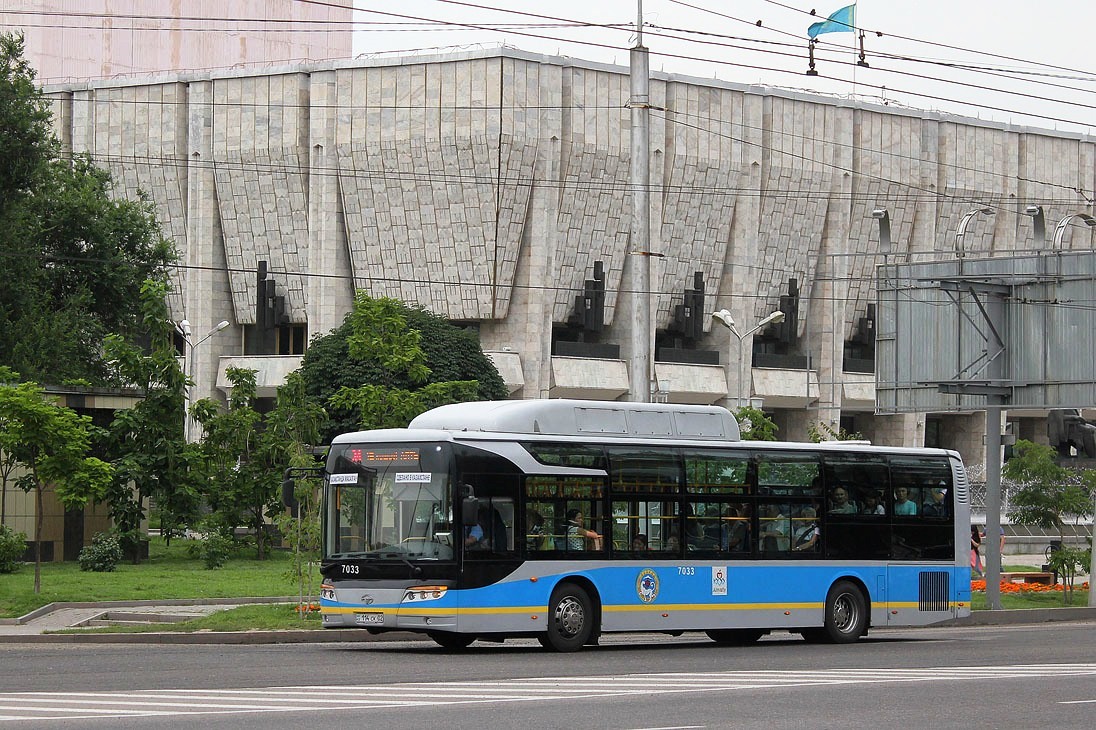 Алматы, Guilin Daewoo GDW6126CNG (СемАЗ) № 7033