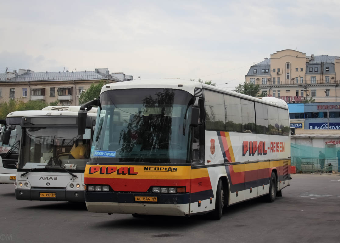 Тверская область, Neoplan N316SHD Transliner № АЕ 644 69