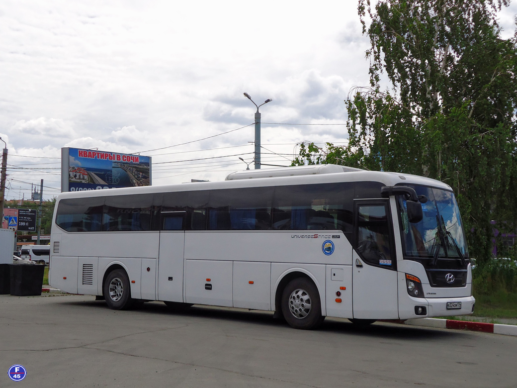 Челябинская область, Hyundai Universe Space Luxury № В 324 ОМ 174