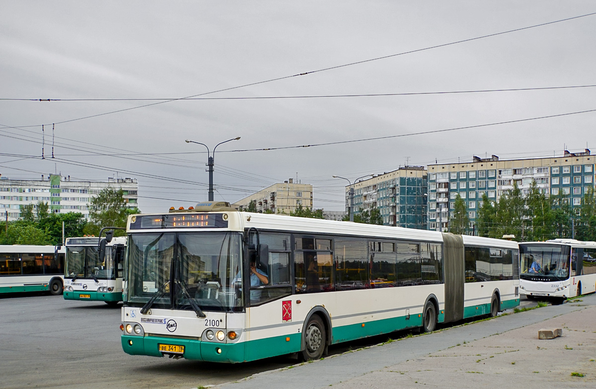 Sankt Petersburg, LiAZ-6213.20 Nr. 2100