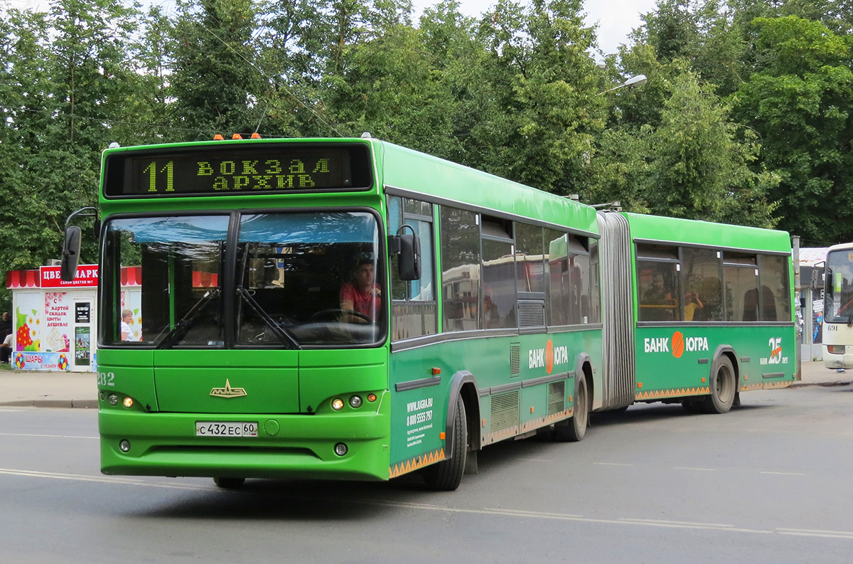 Псковская область, МАЗ-105.465 № 282