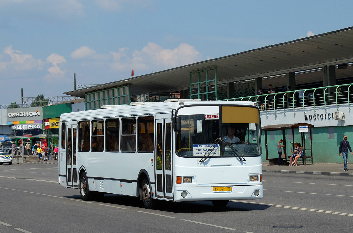 Moscow, LiAZ-5256.36-01 # ЕК 521 77