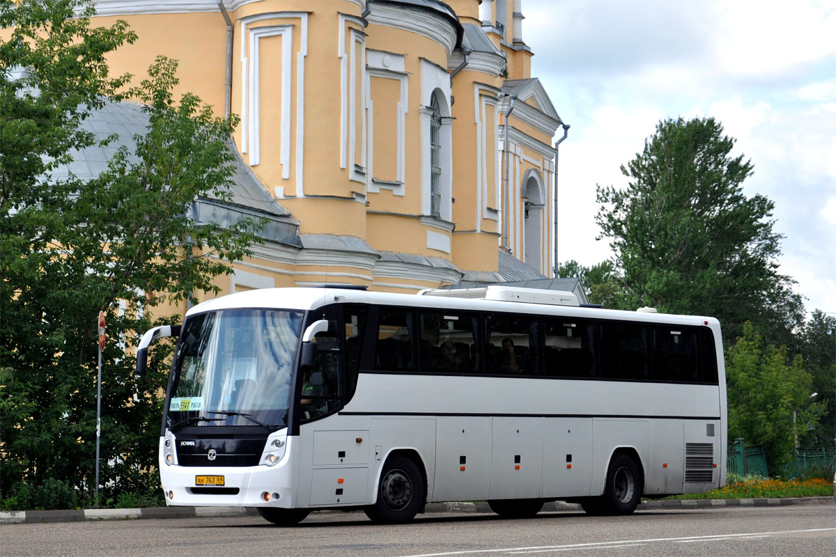 Автобусы ржев тверь сегодня. Старица Тверь автобус. Автовокзал Тверь Старица. Автобус Тверь. Автобус Нелидово Тверь.