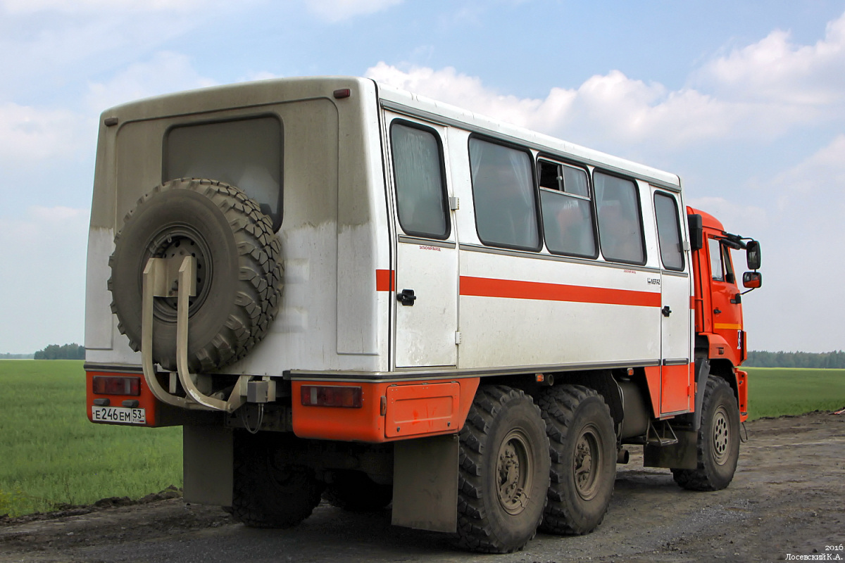 Ханты-Мансийский АО, НефАЗ-4208-24 № Е 246 ЕМ 53