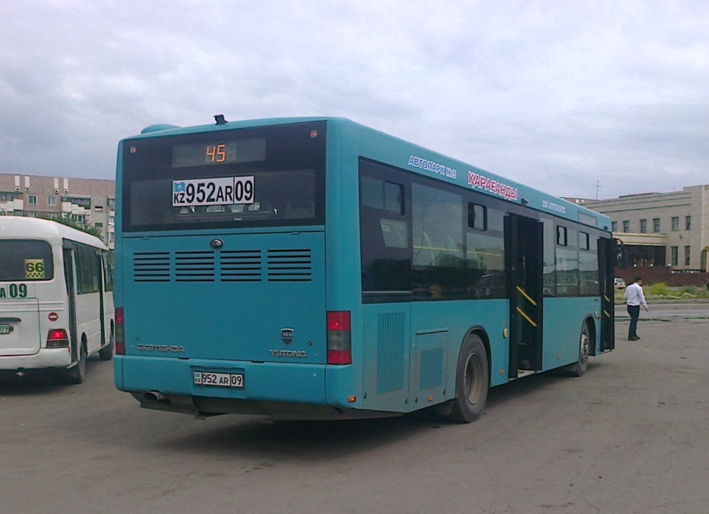 Карагандинская область, Yutong ZK6118HGA № 952 AR 09