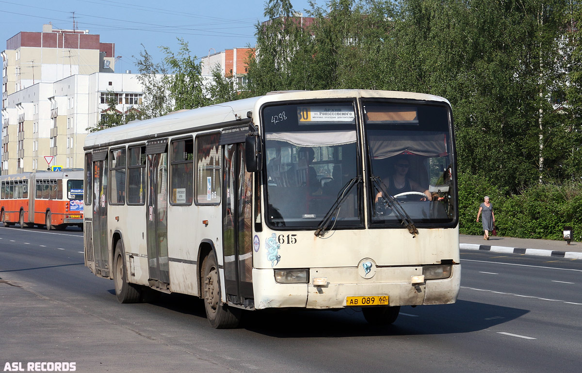 Псковская область, Mercedes-Benz O345 № 615