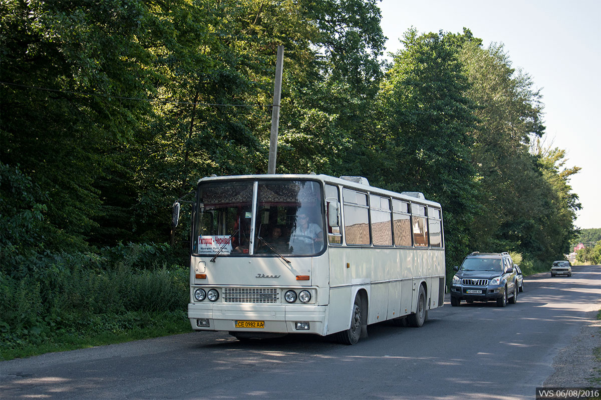 Черновицкая область, Ikarus 256.75 № CE 0982 AA