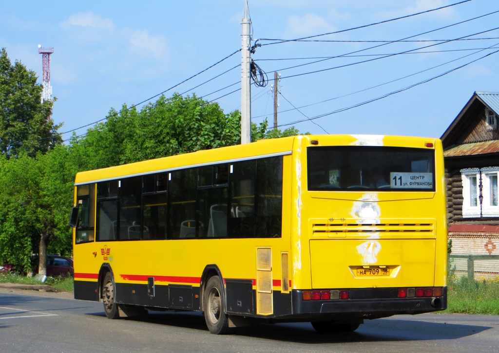 Udmurtia, NefAZ-5299-20-32 # НА 709 18