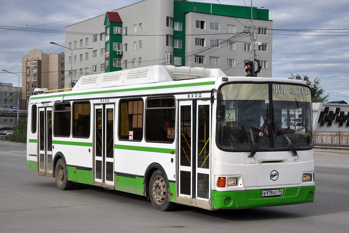 Sacha (Jakutsko), LiAZ-5256.57 č. В 978 ЕС 14