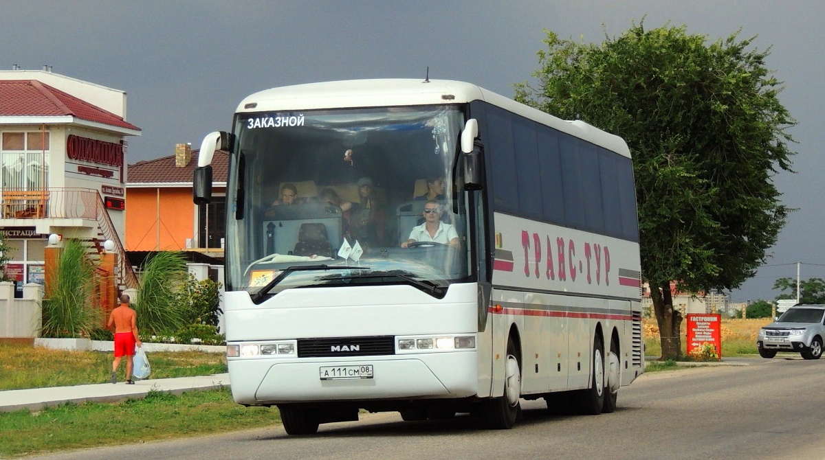 Республика Крым, MAN A32 Lion's Top Coach RH4*3-13,7 № А 111 СМ 08