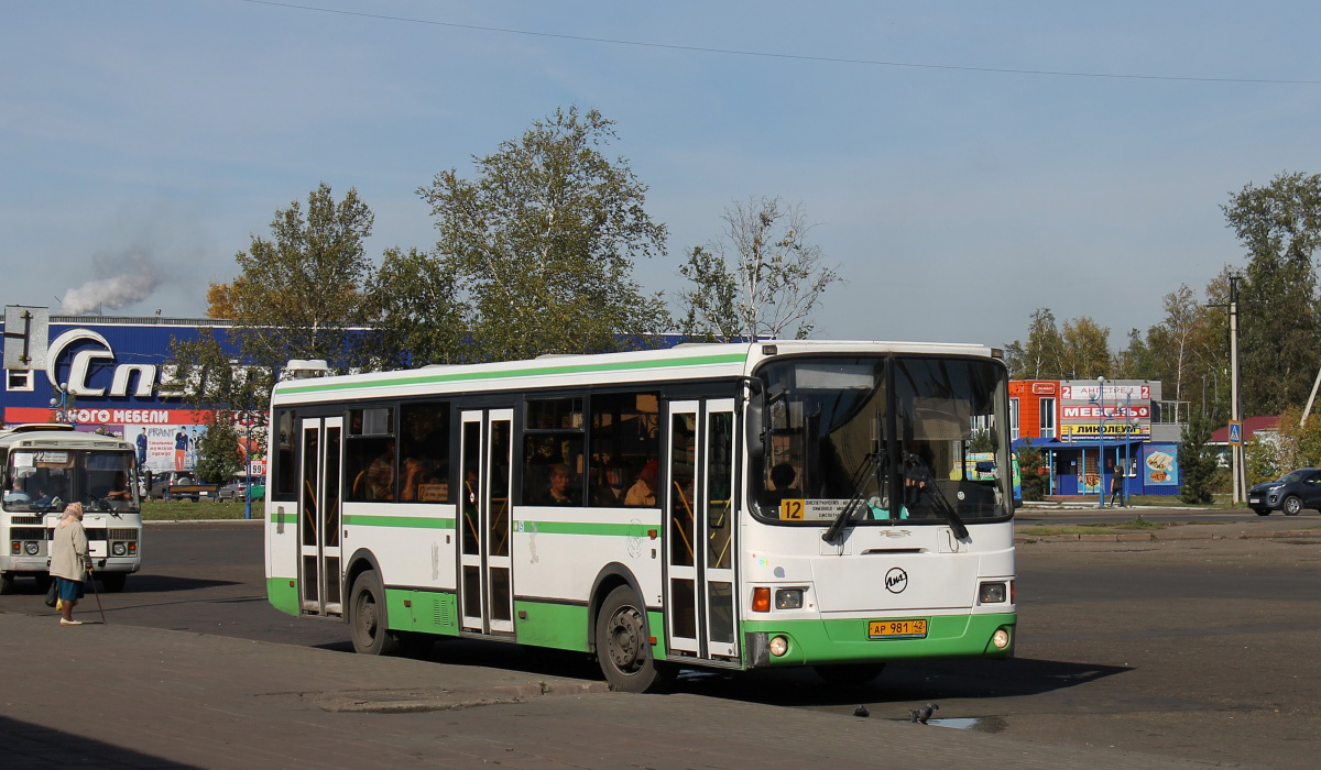 Автобусы анжеро судженск 12. Автобус ЛИАЗ Анжеро-Судженск. Автобусы Анжеро-Судженск. Автобус 5 Анжеро Судженск.