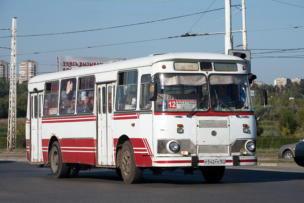Ростовская область, ЛиАЗ-677М № Р 542 РН 161
