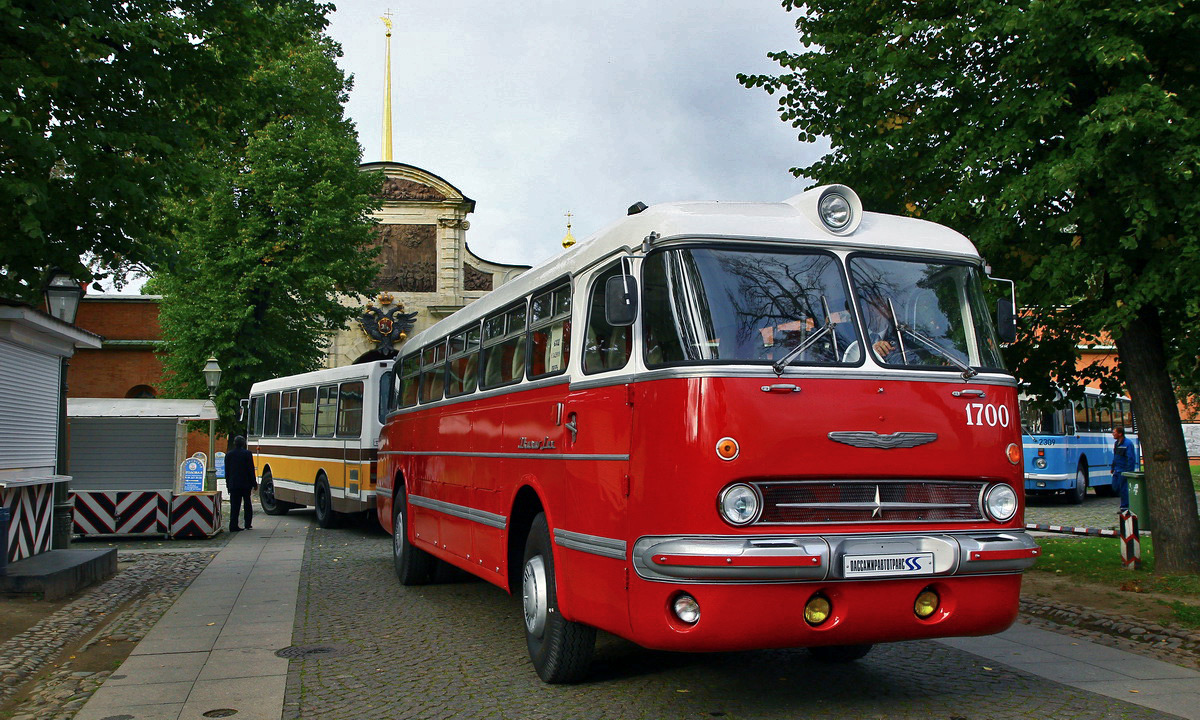 Санкт-Петербург, Ikarus  55.14 Lux № 1700; Санкт-Петербург — Выставка автобусов в честь 90-летия начала автобусного движения