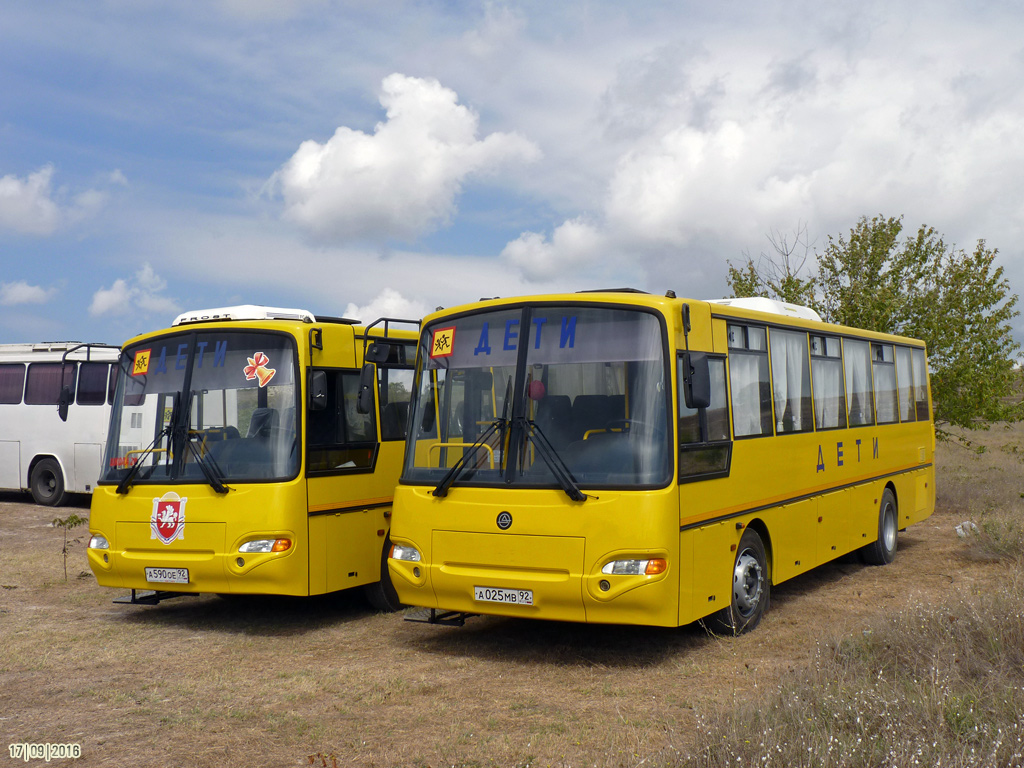 Севастополь, КАвЗ-4238-45 № А 025 МВ 92
