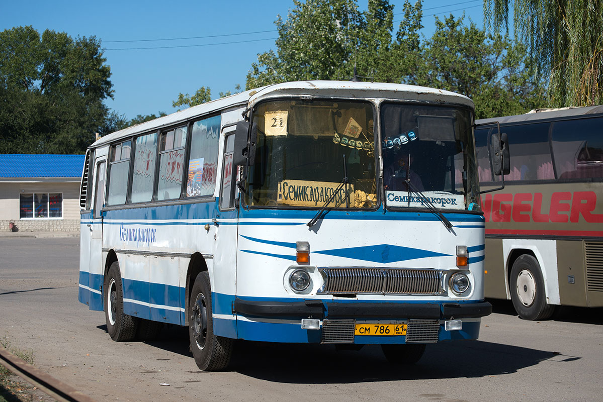 Маршрут семикаракорск. Автобус ЛАЗ 695 Ташкент. Фотобус. Ростовская область автобус. Семикаракорск автовокзал.