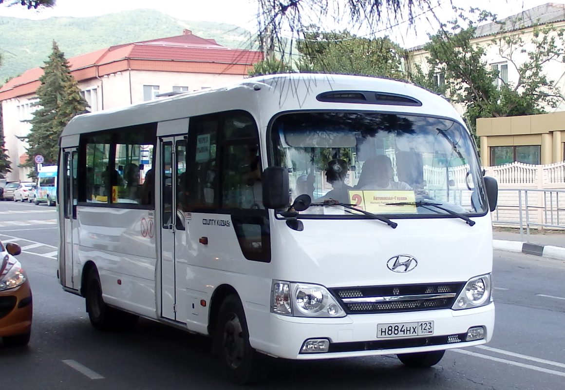 Краснодарский край, Hyundai County Kuzbass № Н 884 НХ 123