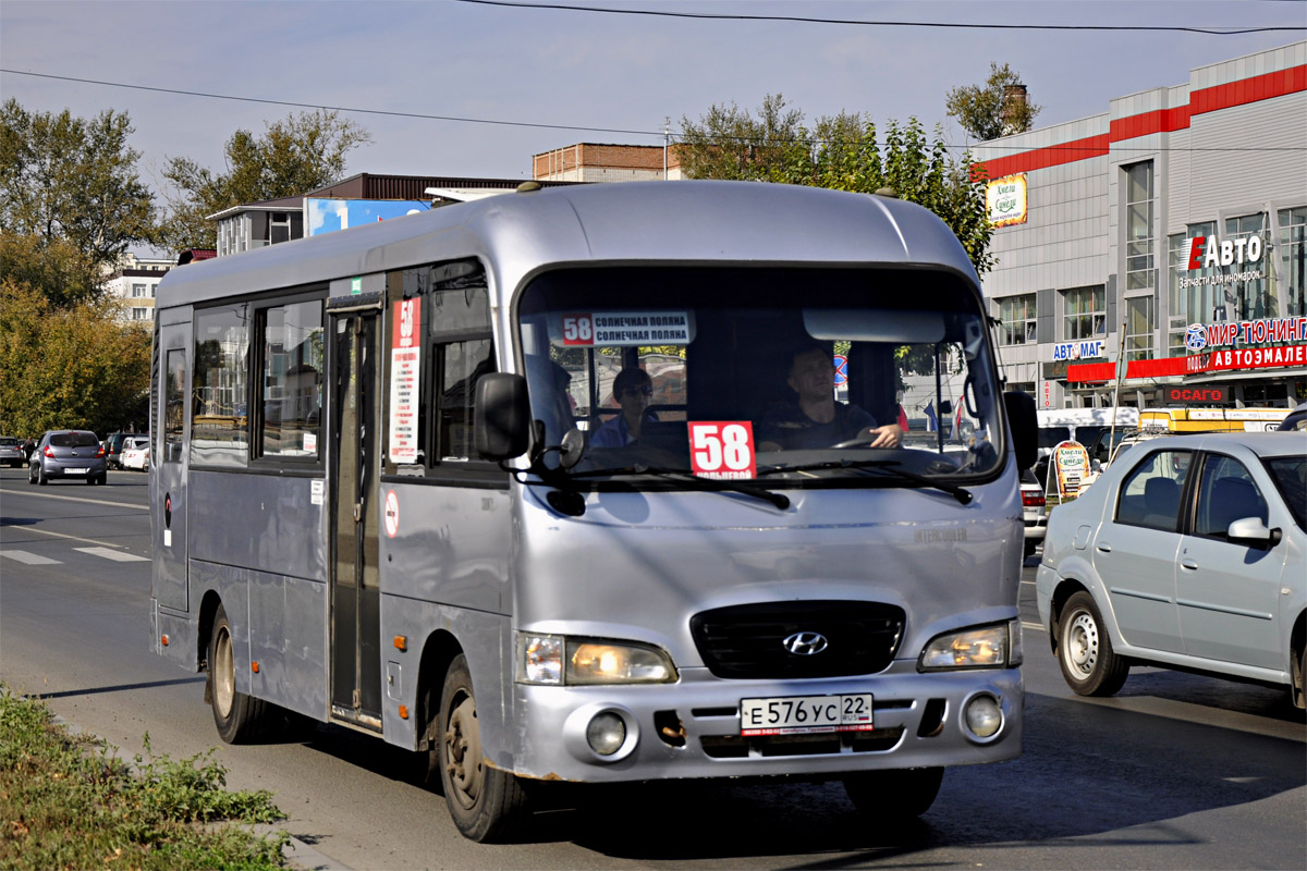 Алтайский край, Hyundai County LWB (ТагАЗ) № Е 576 УС 22 — Фото —  Автобусный транспорт