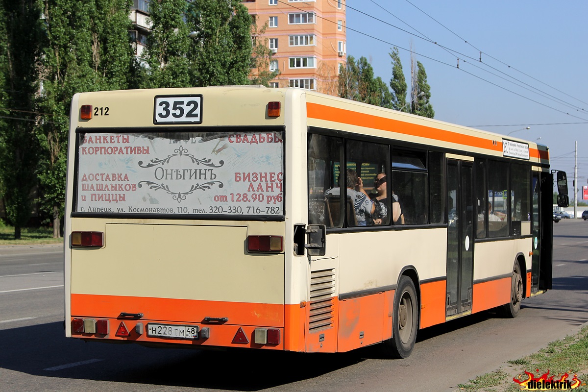 Lipetsk region, Mercedes-Benz O405N2 # Н 228 ТМ 48