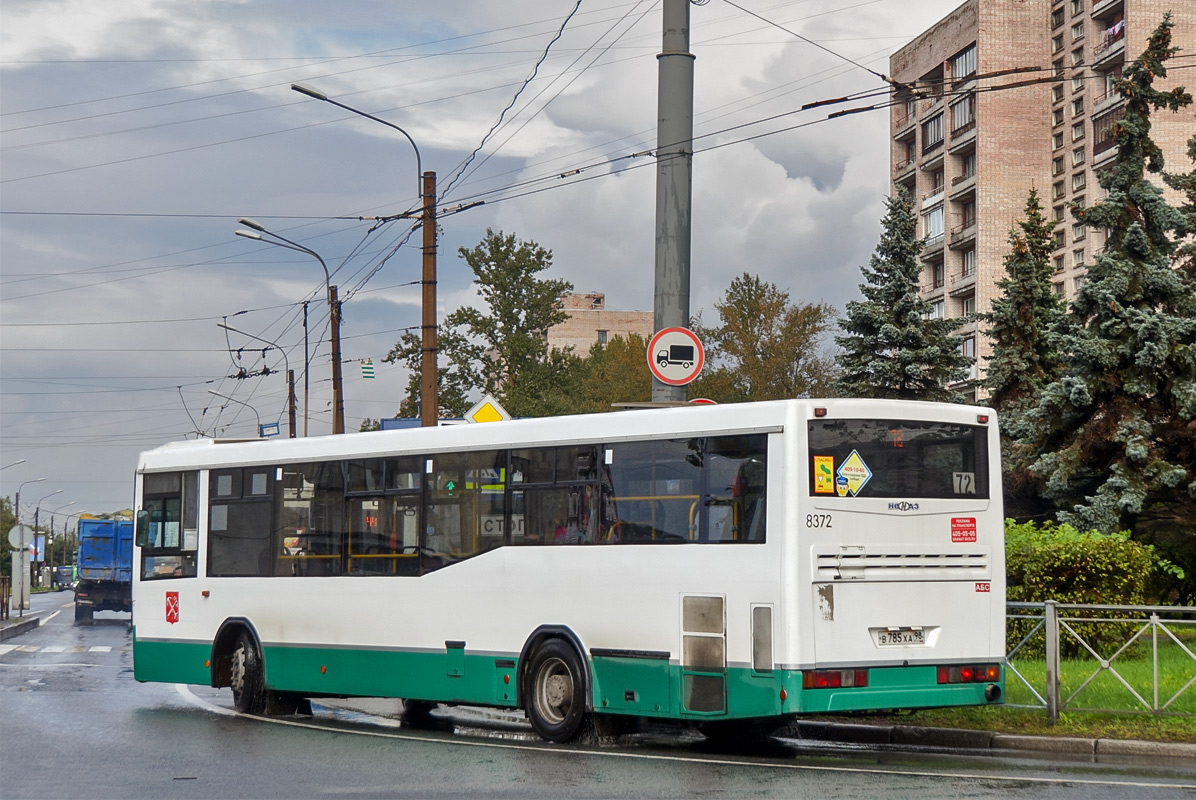 Sankt Petersburg, NefAZ-5299-30-32 Nr. 8372