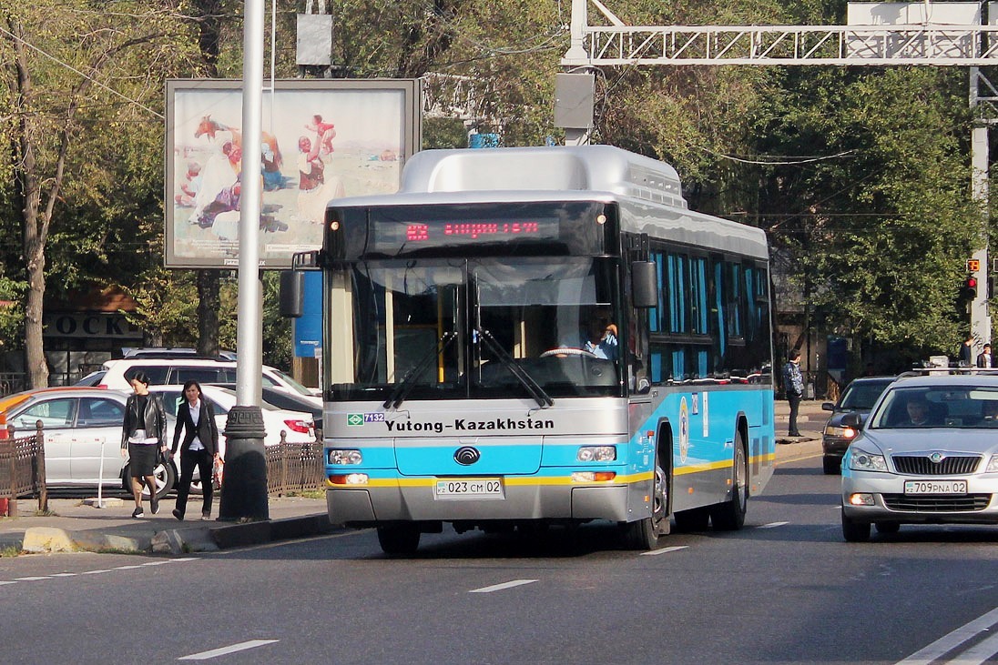 Алматы, Yutong ZK6118HGA № 7132