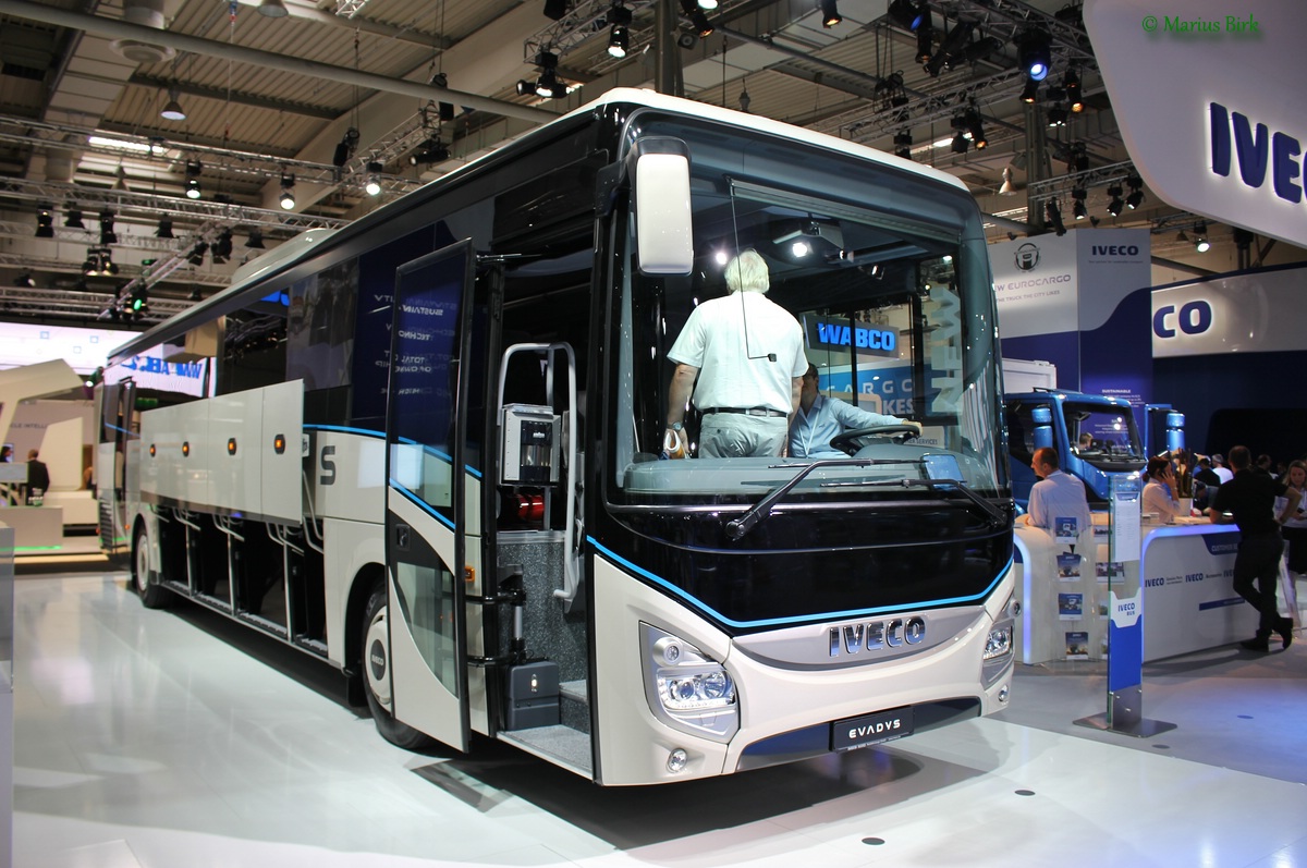 Бавария, IVECO Evadys 13M № Evadys; Нижняя Саксония — IAA Nutzfahrzeuge 2016